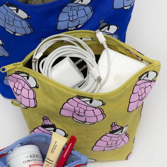 NWOT Baggu Go Pouch Medium - Puffer Snoopy (Butter) - Picture 3 of 6